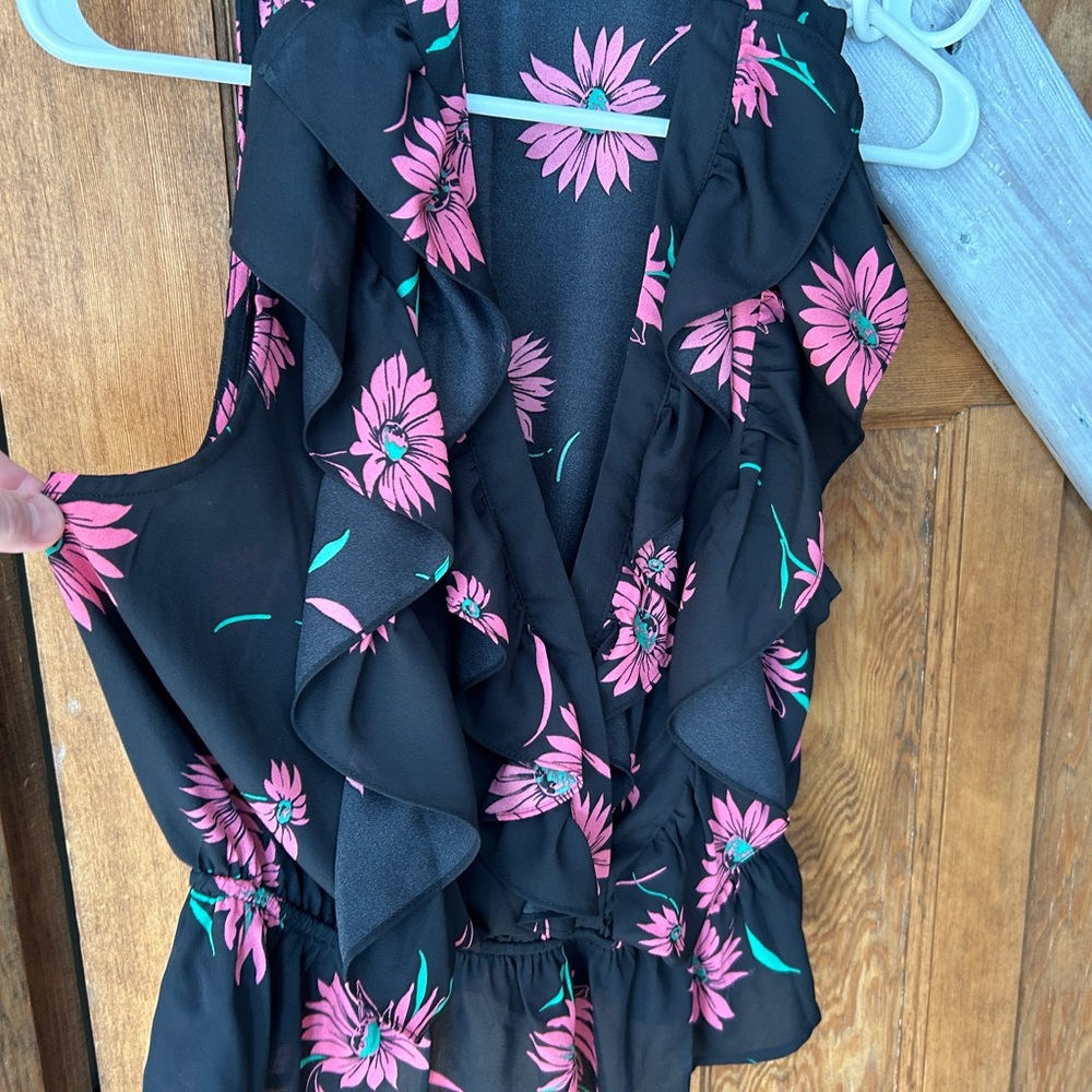 feminine top